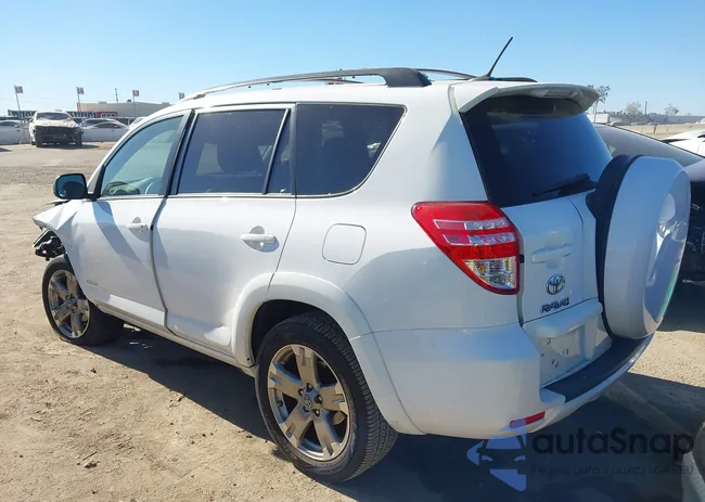 2T3RK4DV0BW044447: 43888147