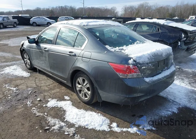 1HGCP2F44AA107869: 43888211