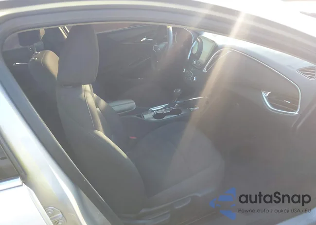 1G1ZD5ST7LF107685: 43888214