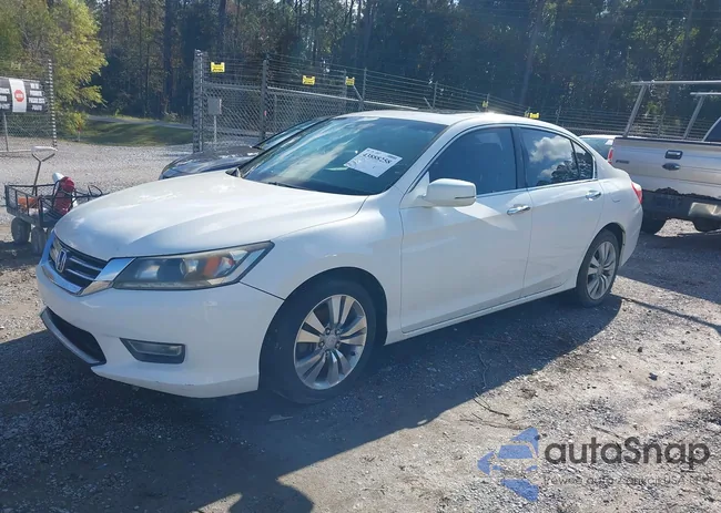 1HGCR3F8XDA035728: 43888258