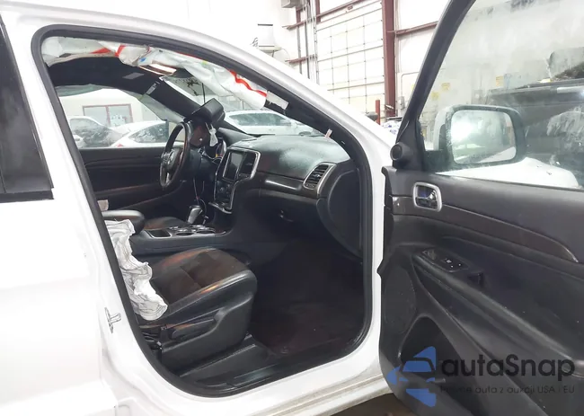 1C4RJFAG9JC501679: 43888275