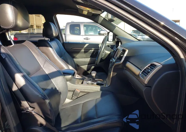 1C4RJEAG2FC944466: 43888318