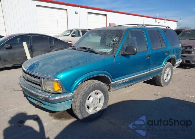 1GNDT13W2T2139786: 43888343