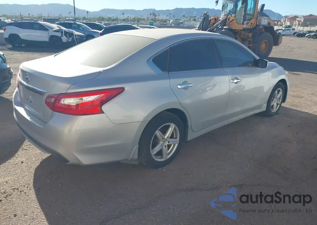 1N4AL3APXHC482212: 43888362