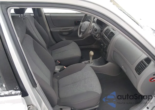 KMHCG45C83U495639: 43887442