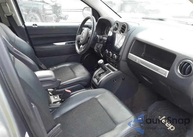 1C4NJDEB4ED621620: 43887556