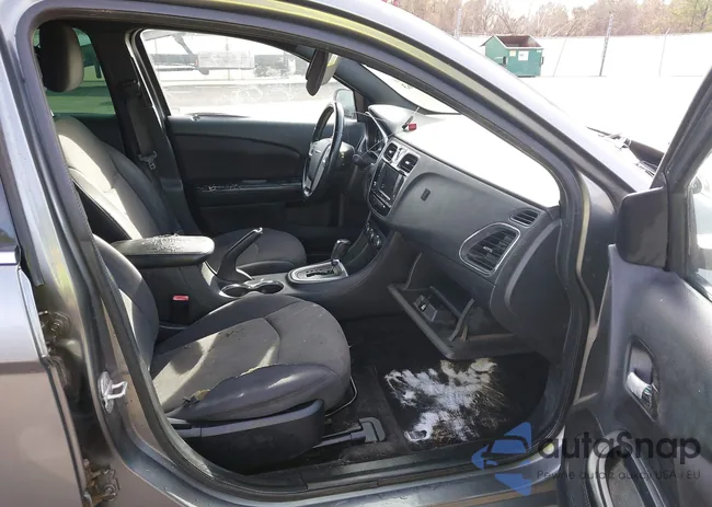 1C3CCBBG6DN738215: 43887663