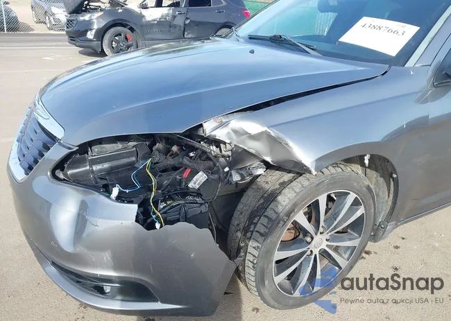 1C3CCBBG6DN738215: 43887663