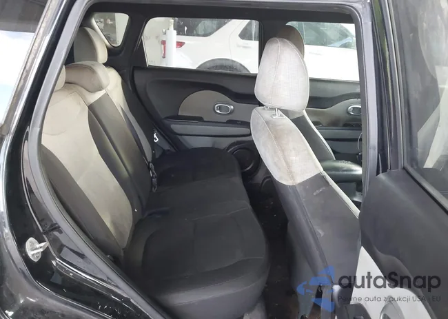 KNDJN2A23K7666538: 43887773