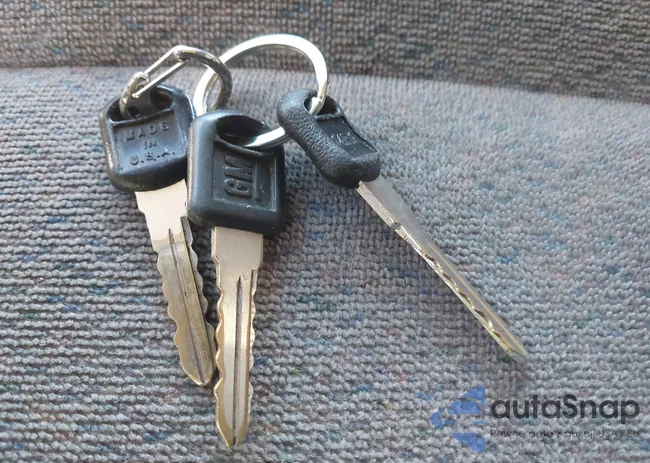 1GNEL19W8VB213923: 43888888