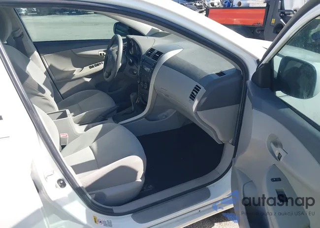 1NXBU40E89Z043678: 43888926