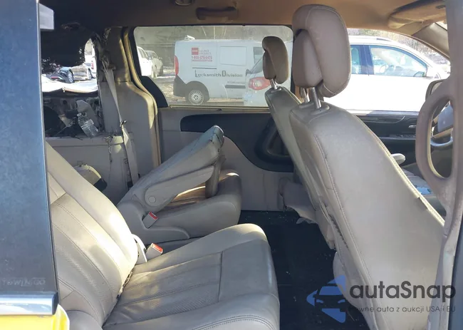 2C4RC1CG6CR192709: 43889078