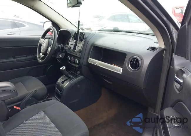 1C4NJCBA3GD574248: 43889147