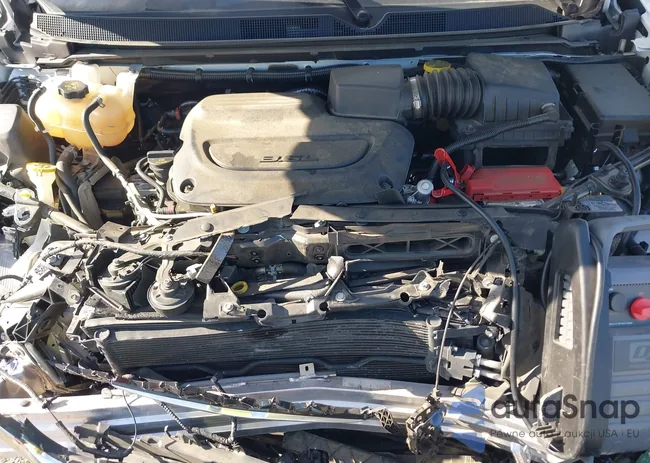 2C4RC3GG0NR174697: 43889322