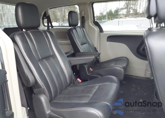 2C4RC1BG1DR721812: 43888469