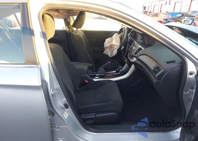 1HGCR2F39DA048159: 43888597