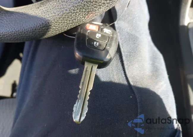 2T1BURHE3FC452640: 43888604