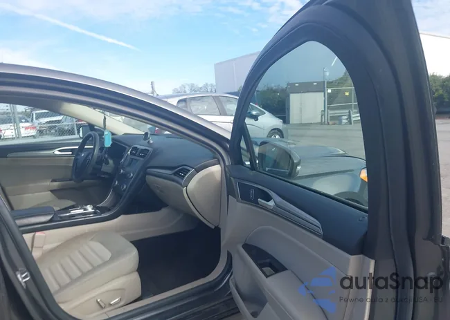 3FA6P0HD8JR227635: 43888667