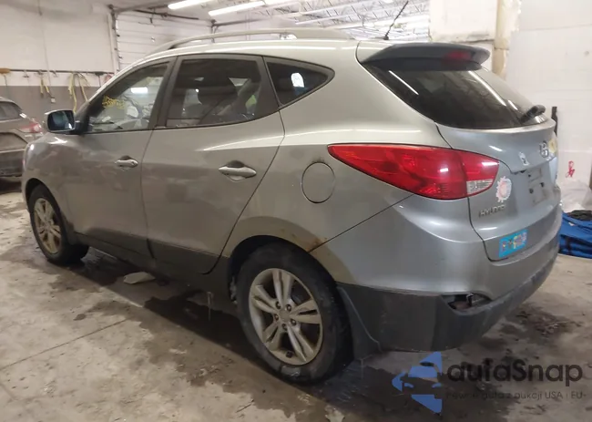 KM8JUCAC4AU061053: 43888788