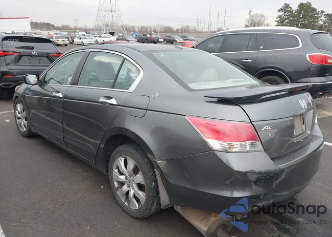 1HGCP36818A056527: 43890136