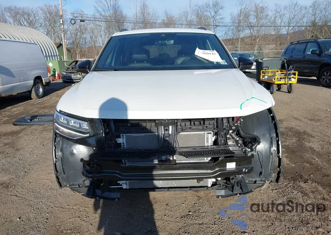 3VV8B7AX5RM197406: 43890145