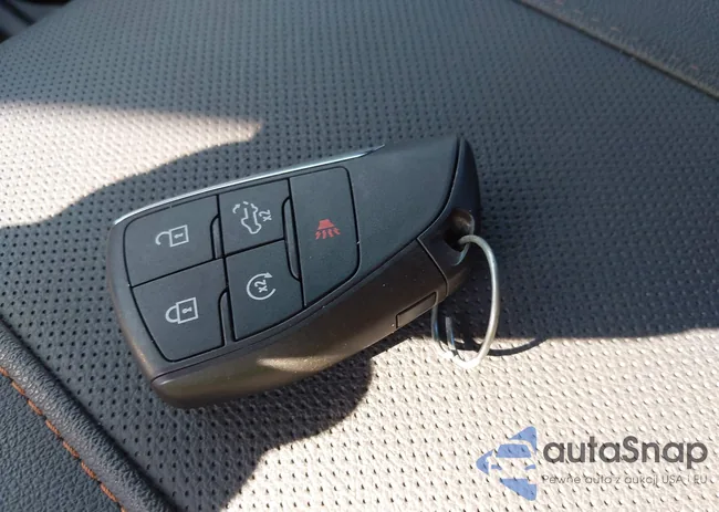 3GTUUEE85RG267418: 43890242