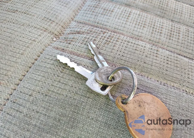 1FTCF15N1HNB06221: 43890310