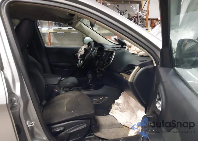 1C4PJMCB7GW162800: 43890330