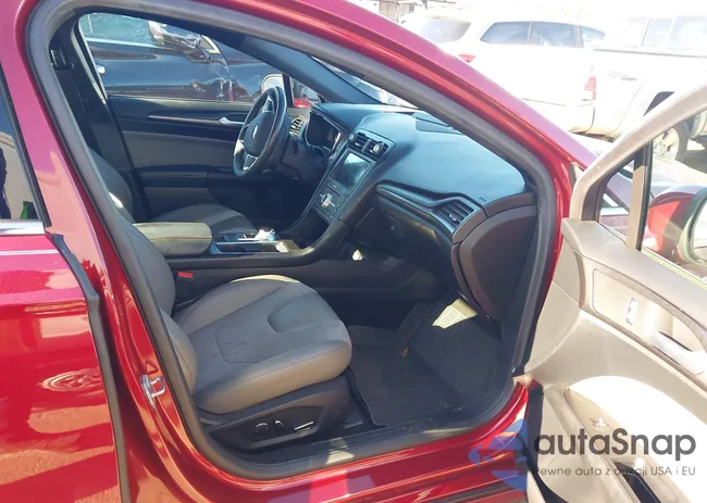 3FA6P0VP3JR113105: 43889618