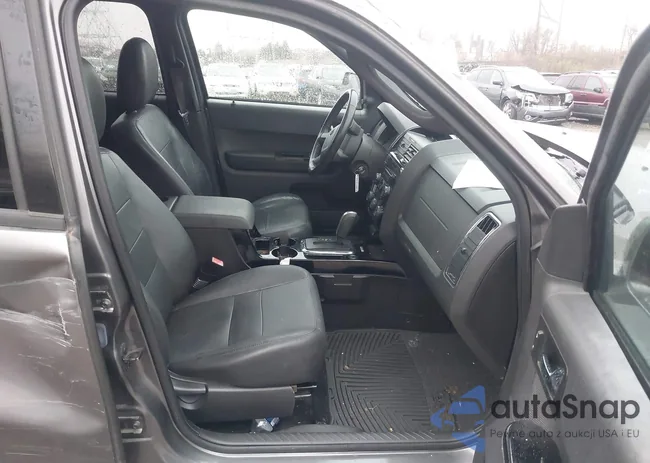 1FMCU9EG2CKB86883: 43889667