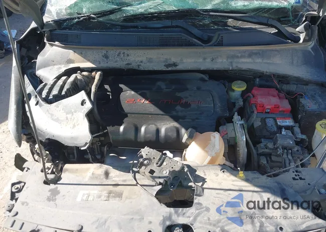 3C4NJDCB1MT578818: 43889826