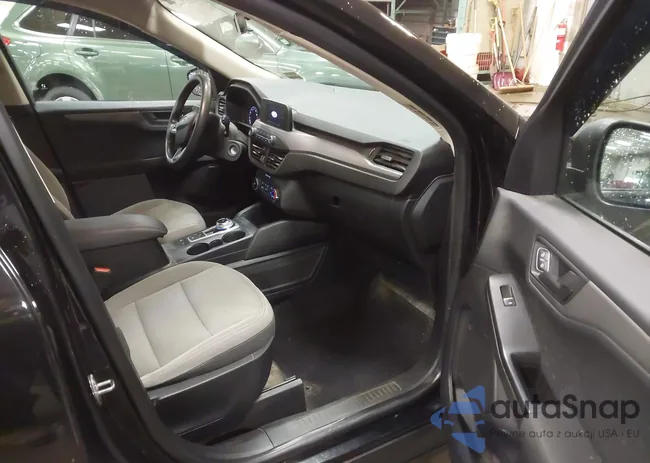 1FMCU9F65LUA43761: 43891237