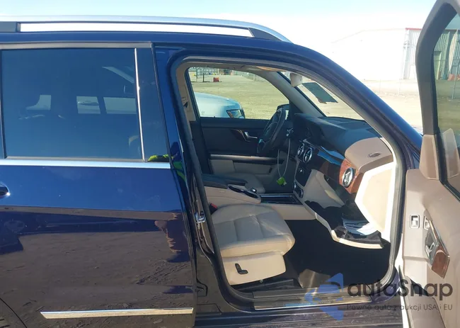 WDCGG8JBXFG433683: 43891280