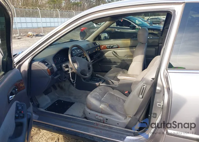 19UYA2258VL005684: 43890489