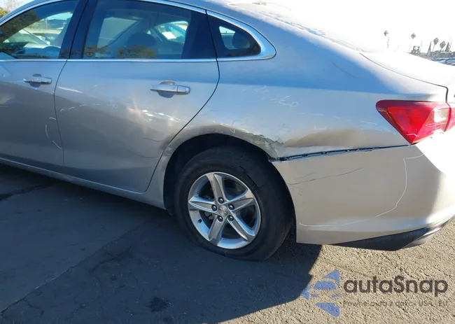 1G1ZB5ST1LF133950: 43890506