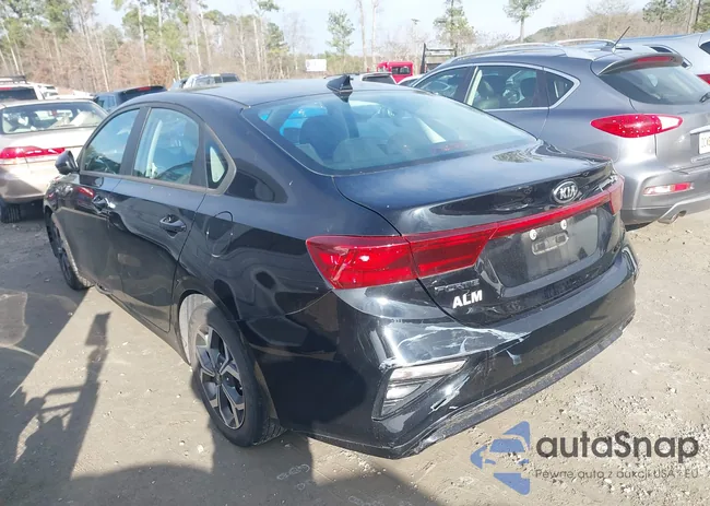 3KPF24AD4ME381412: 43890519