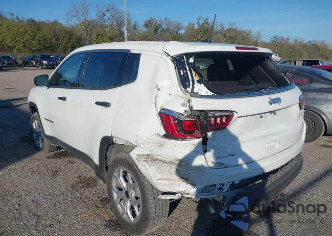 3C4NJDAN0ST531628: 43890635