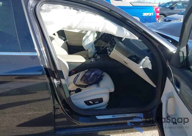 WBAJA9C5XJB251981: 43890636