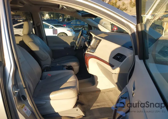 5TDYK3DC2BS138495: 43890767