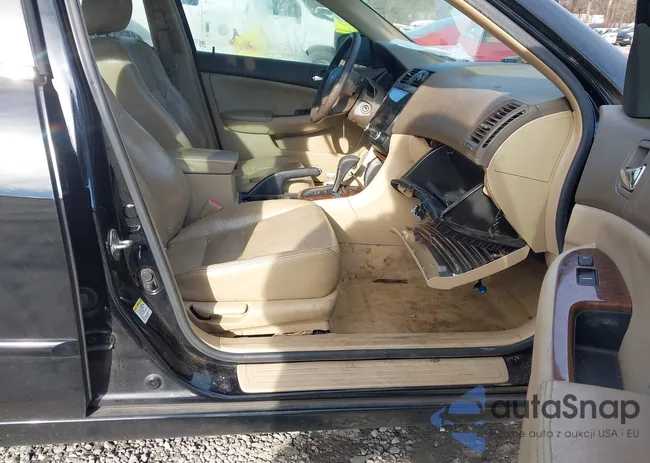 1HGCM568X7A061566: 43892003