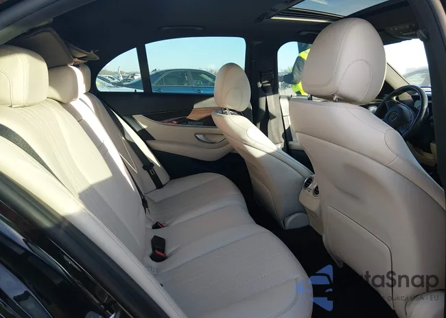 WDDZF4JB7HA035689: 43892127