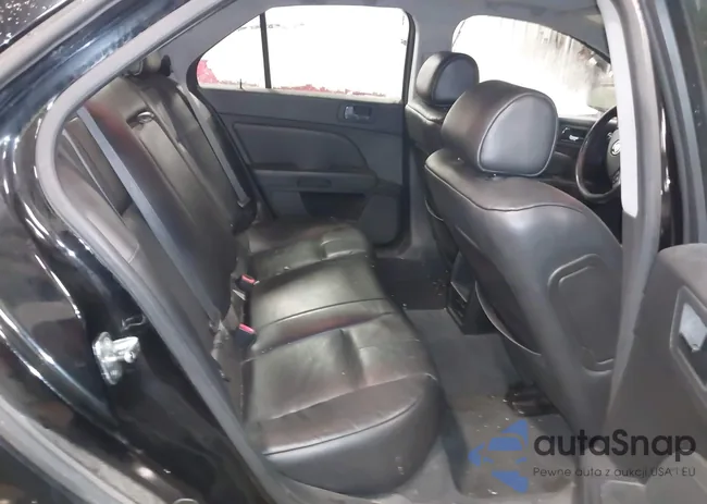 1G6DW677970144178: 43892218