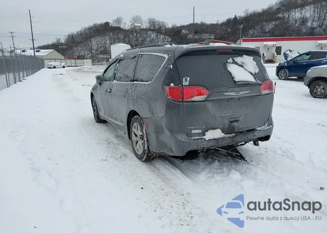 2C4RC1BG1HR816246: 43892297