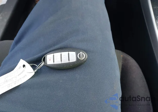 1N4AL3AP5DC270957: 43892356