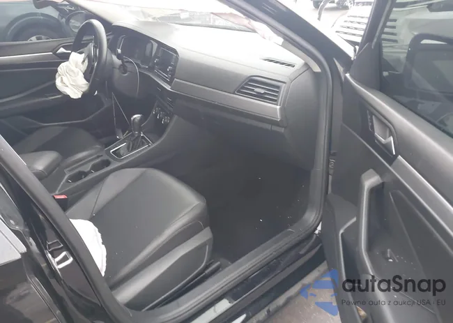 3VWC57BUXKM122529: 43892360