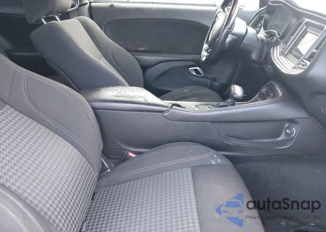 2C3CDZAGXJH153360: 43892424