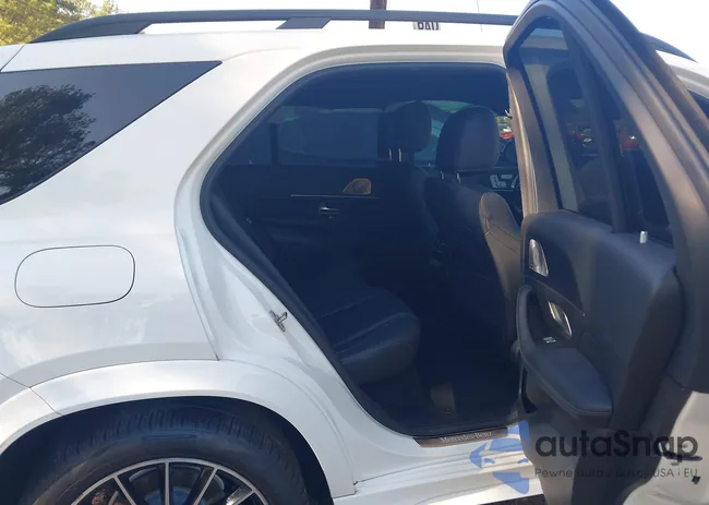 4JGFB4JB8PA922334: 43891446