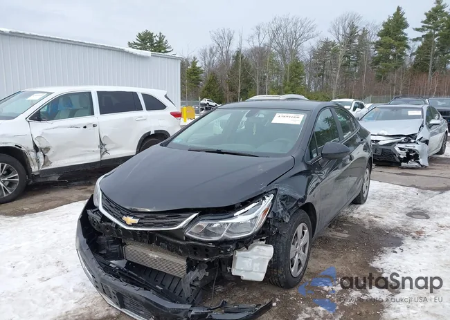 1G1BC5SM9J7173739: 43891600