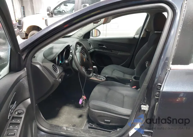 1G1PE5SB0G7108737: 43891653