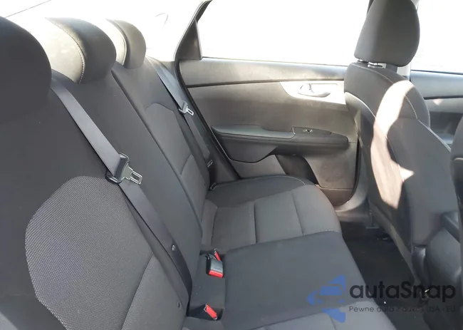 3KPF24AD3RE727926: 43891801